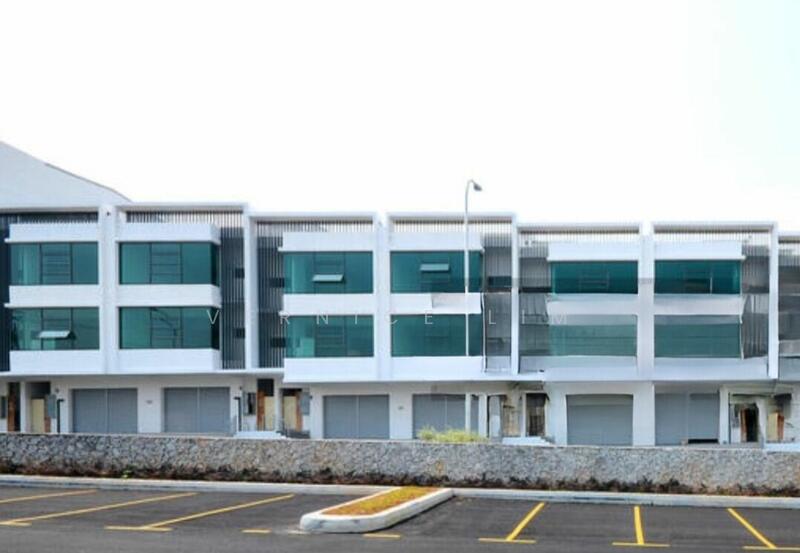 For Sale - PUCHONG CORNER 3 STOREY SHOP FOR SALE