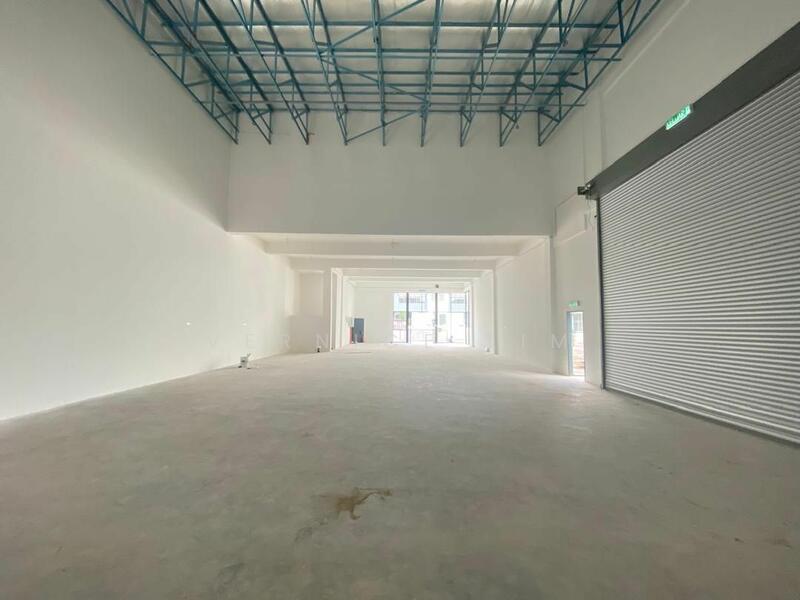 For Sale - CHERAS 1.5 STOREY DETACHED FACTORY FOR SALE