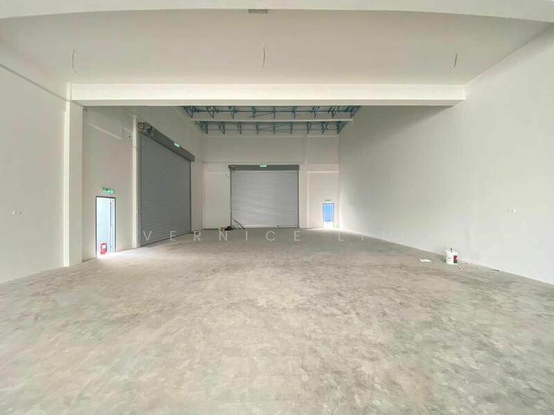 For Sale - CHERAS 1.5 STOREY DETACHED FACTORY FOR SALE