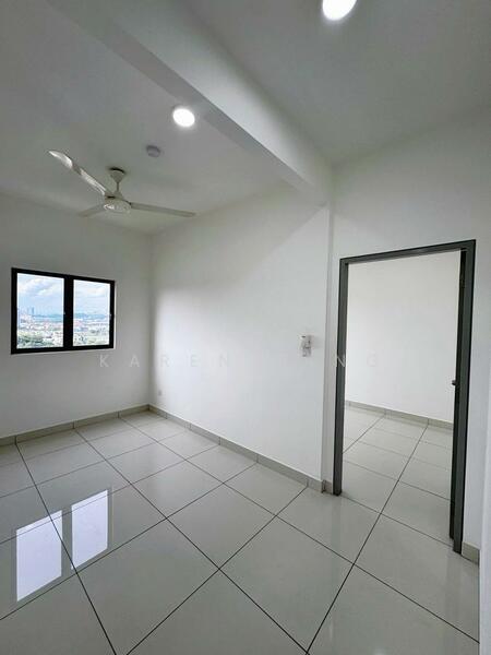 For Rent - Traders Park