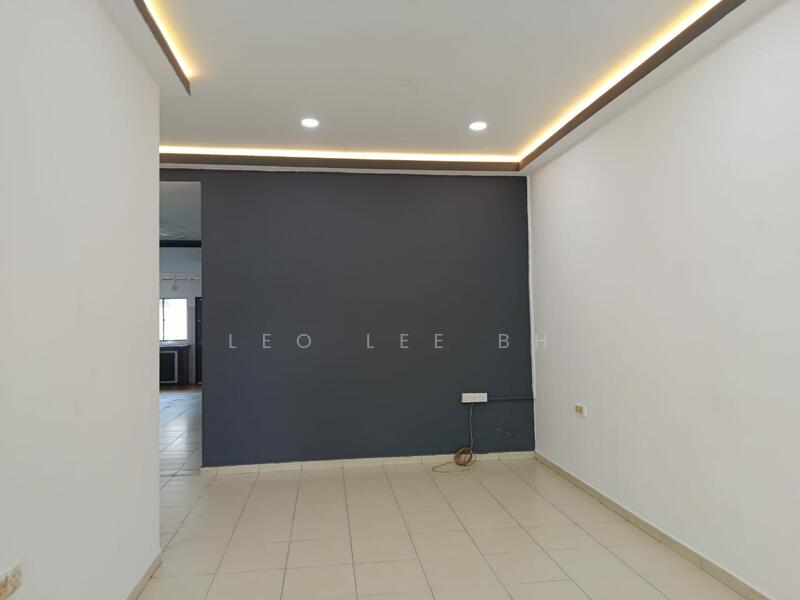 For Sale - Jalan Kiaramas 4, Taman Kiaramas , Kluang, Johor