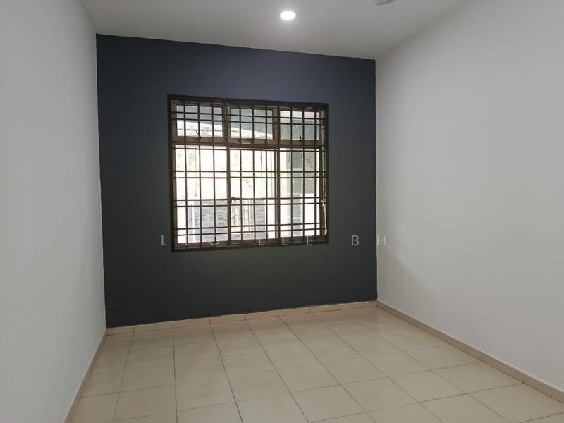 For Sale - Jalan Kiaramas 4, Taman Kiaramas , Kluang, Johor