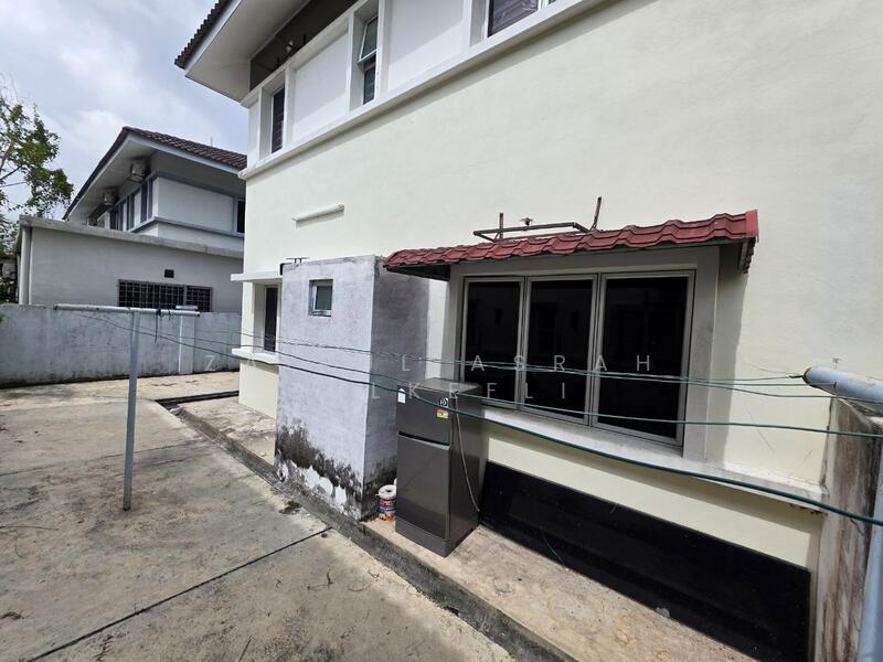 Untuk Dijual - Semenyih GOOD CONDITION Double Storey Semi D Taman Tasik Semenyih