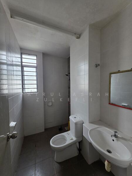 Untuk Dijual - Semenyih GOOD CONDITION Double Storey Semi D Taman Tasik Semenyih