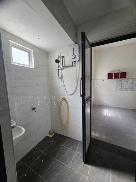 Untuk Dijual - Semenyih GOOD CONDITION Double Storey Semi D Taman Tasik Semenyih