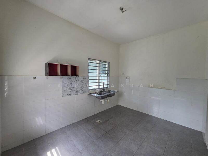 Untuk Dijual - Semenyih GOOD CONDITION Double Storey Semi D Taman Tasik Semenyih