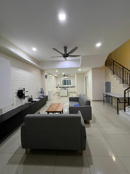 Untuk Disewa - Setia Alam