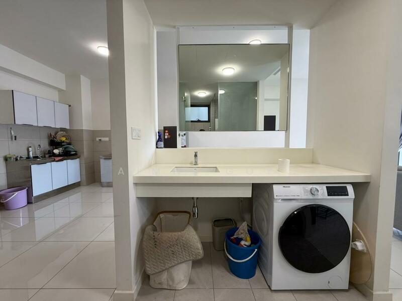 For Rent - Emerald 9