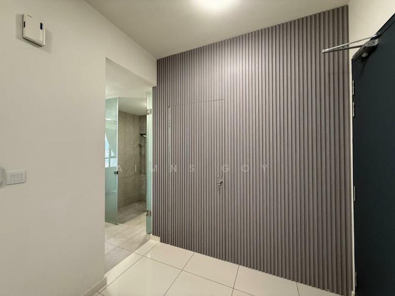 For Rent - Emerald 9