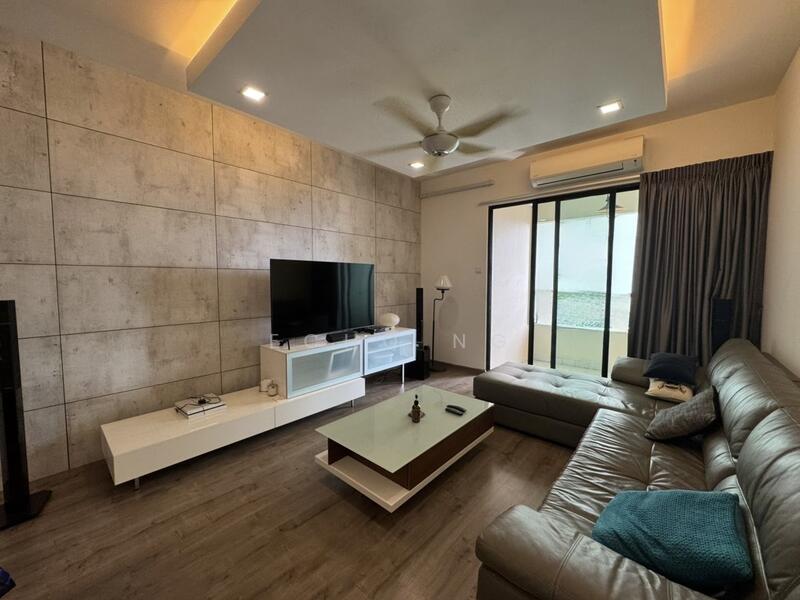 Untuk Dijual - Nadia Parkfront