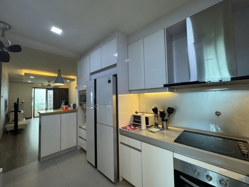 Untuk Dijual - Nadia Parkfront