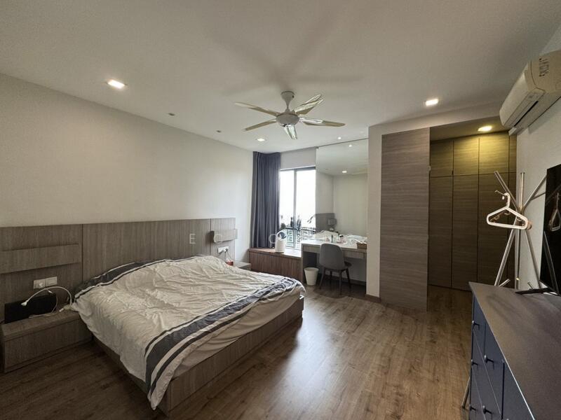 Untuk Dijual - Nadia Parkfront