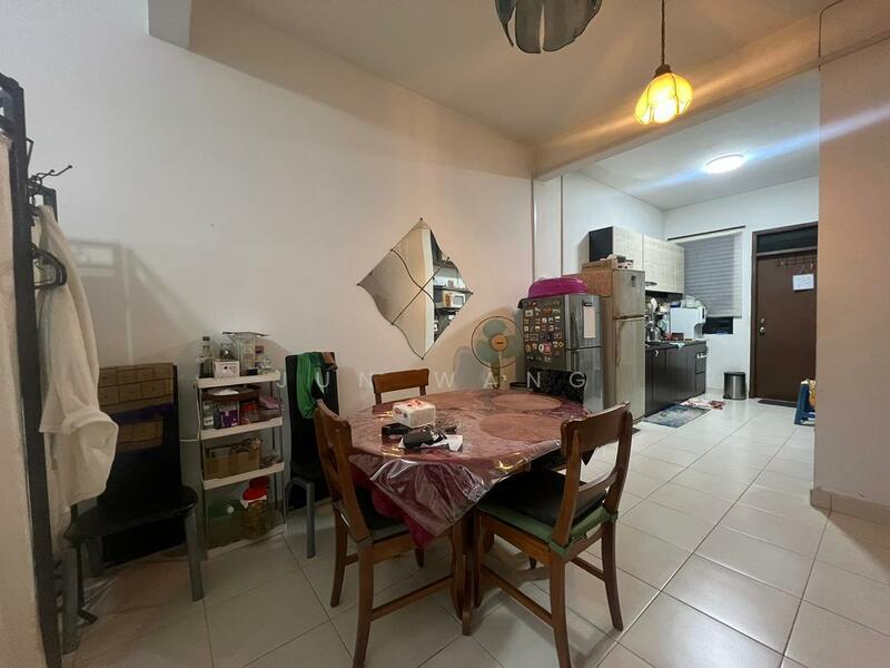 For Sale - Taman Molek Tamans Moleks