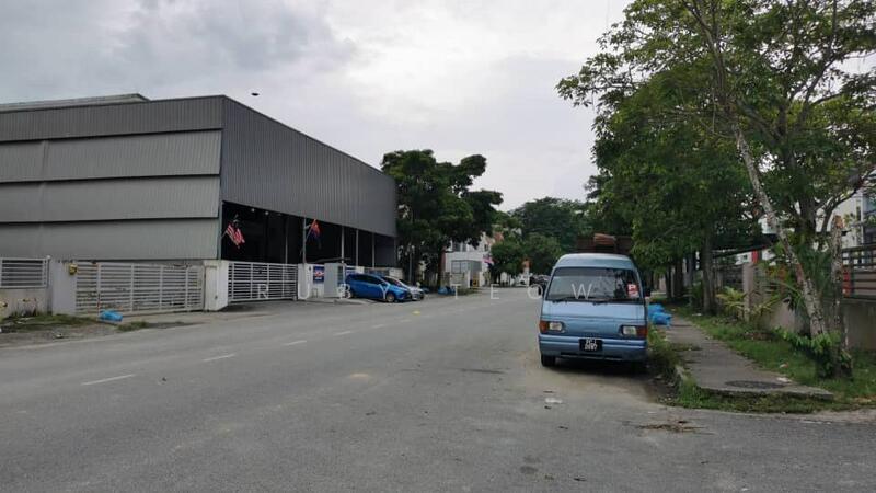 For Rent - Kawasan Perindustrian Selatan – 2 Storey Semi-Detached Factory for Rent