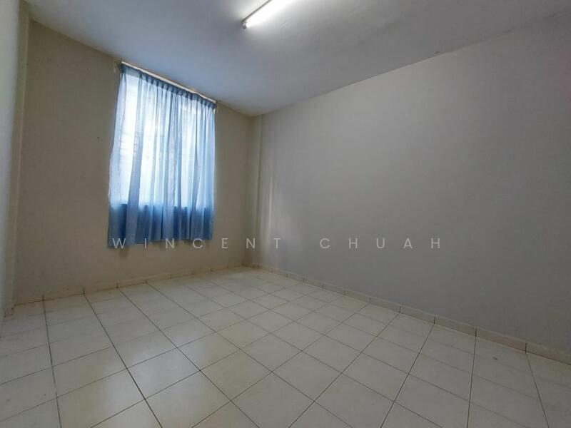 Untuk Disewa - Rampai Court