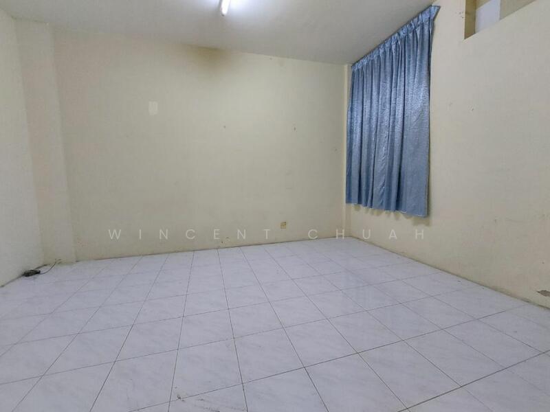 Untuk Disewa - Rampai Court