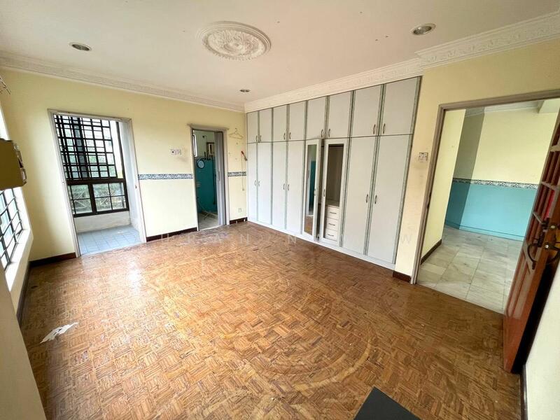 For Sale - Emerald Hill Condominium