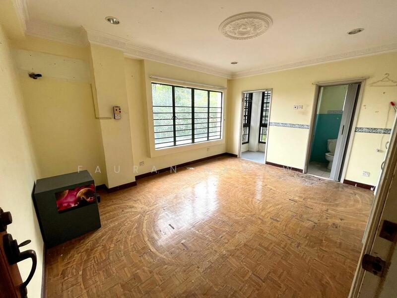 For Sale - Emerald Hill Condominium