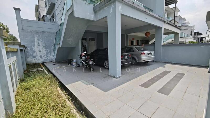 For Sale - Cluster House at Kempas Utama