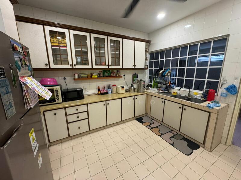 Untuk Disewa - 2 Sty Semi D @ Jalan St Thomas Taman Kaya