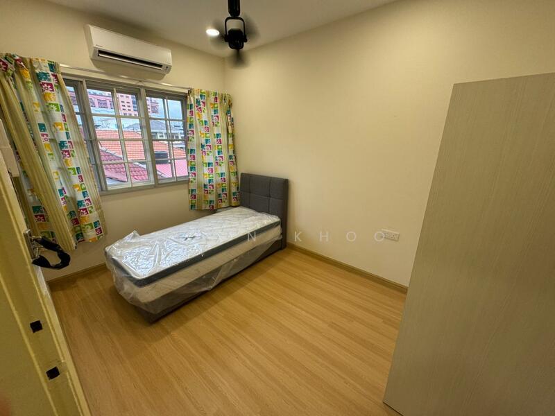Untuk Disewa - 2 Sty Semi D @ Jalan St Thomas Taman Kaya