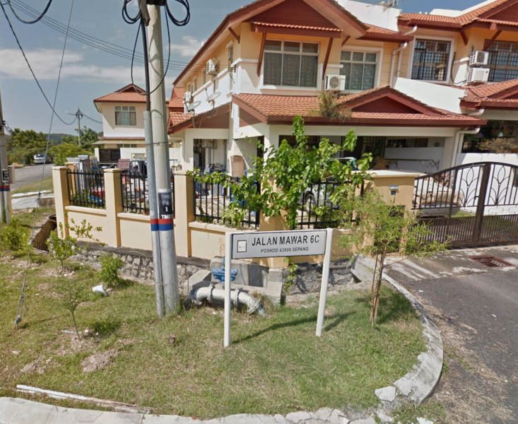 For Sale - Below Market Value; 2 Sty Mid Terrace @ Taman Mawar, Sepang