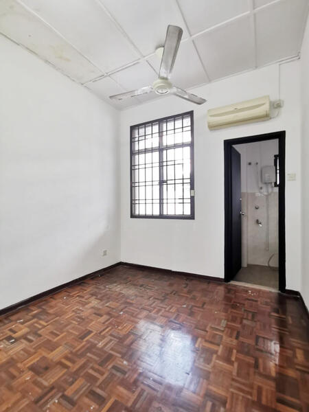 For Sale - Setia Indah Flat