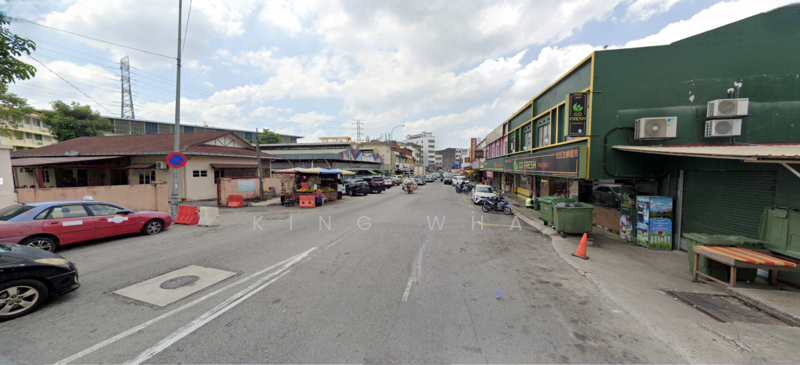 For Rent - jalan ipoh batu 5 corner shop . 2 storey . near school