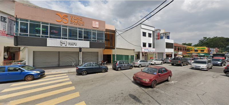 For Rent - jalan ipoh batu 5 corner shop . 2 storey . near school