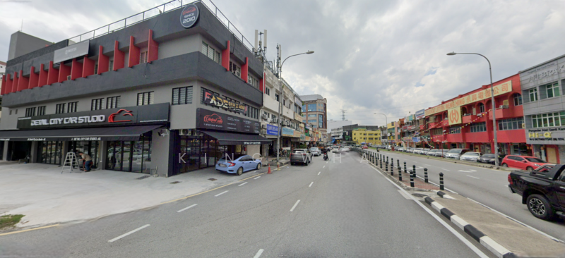 For Rent - jalan ipoh batu 5 corner shop . 2 storey . near school