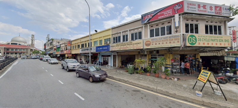 For Rent - jalan ipoh batu 5 corner shop . 2 storey . near school