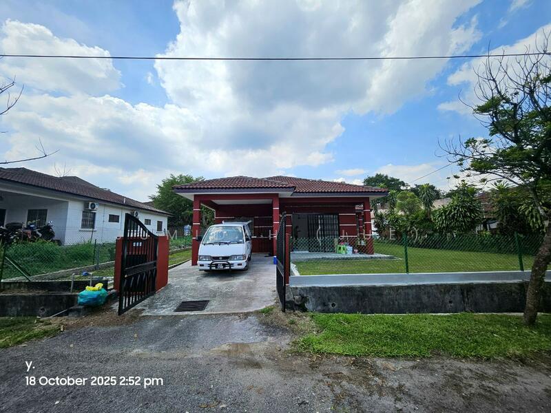 REFURBISHED SUPERB CONDREADY TO MOVE IN1 STOREY BUNGALOW HOUSE BANDAR PUTRA PERMAI SERI KEMBANGA