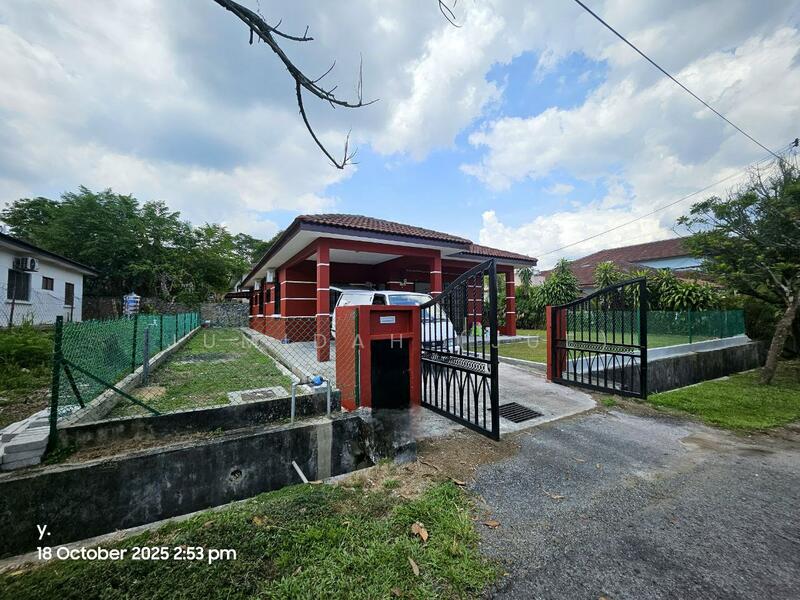 REFURBISHED SUPERB CONDREADY TO MOVE IN1 STOREY BUNGALOW HOUSE BANDAR PUTRA PERMAI SERI KEMBANGA