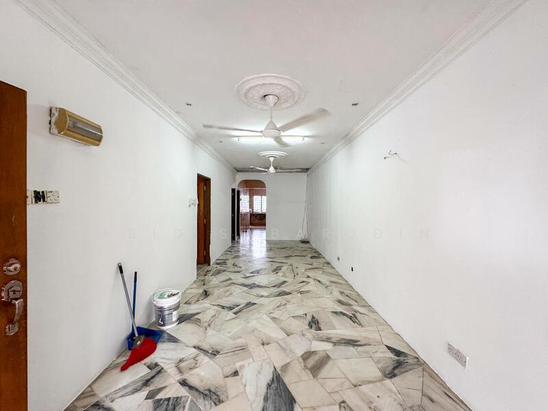 For Sale - Renovated & Extended Single Storey Terrace @ Taman Pinggiran, Batu Caves