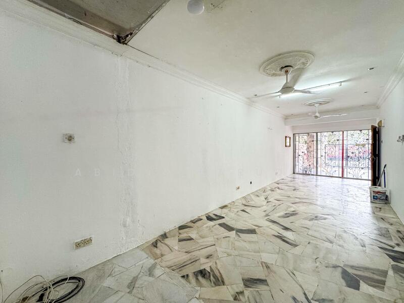 For Sale - Renovated & Extended Single Storey Terrace @ Taman Pinggiran, Batu Caves