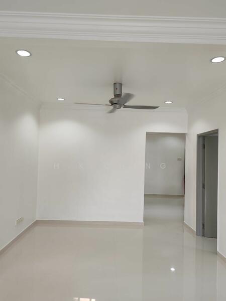 Untuk Disewa - Nice Reno 5rooms 2storey Endlot 22x80 Ss18 Subang Jaya