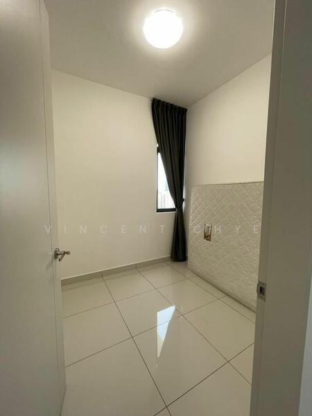 Untuk Disewa - Far East