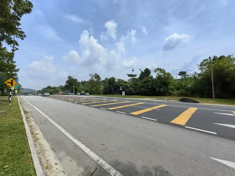 Untuk Dijual - 2 Acres Zone Industry Land Main Road Pajam Nilai