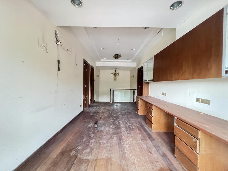 For Sale - Pinggir Bukit Segar