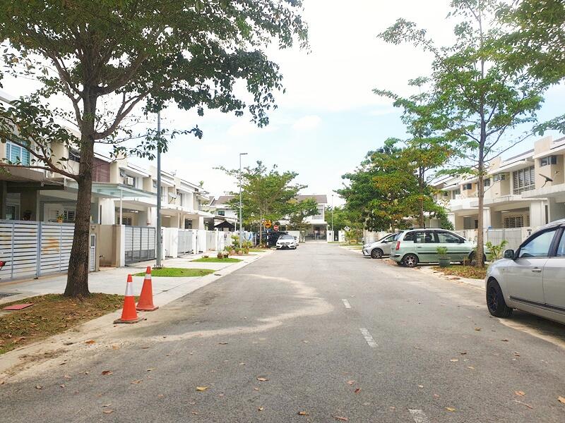 For Sale - TTDI Grove 5 Double Storey House 22x70 Termurah