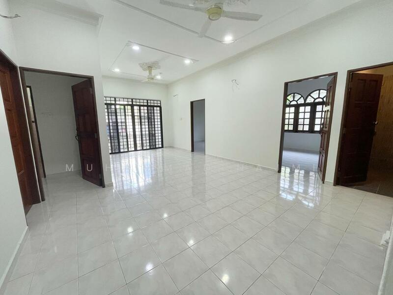 Untuk Dijual - Kampung Balai Besar