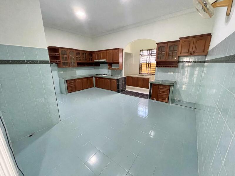 Untuk Dijual - Kampung Balai Besar