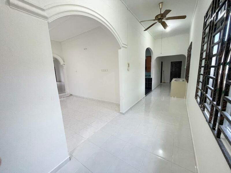 Untuk Dijual - Kampung Balai Besar