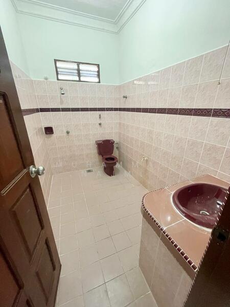 Untuk Dijual - Kampung Balai Besar