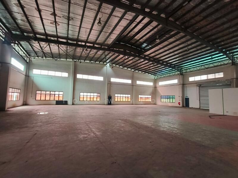 Untuk Disewa - tebrau factory