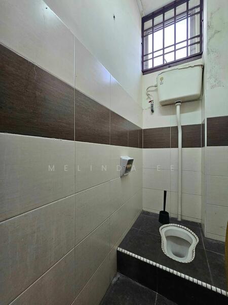 Untuk Dijual - Tebrau Taman Seri Austin Nice Design 2 Storey Shoplot Unblock View
