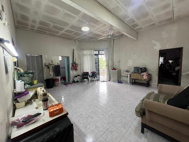 For Sale - Taman Kempas Single Storey Bungalow