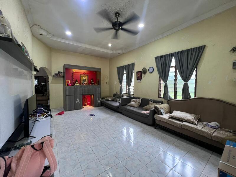 For Sale - Taman Kempas Single Storey Bungalow