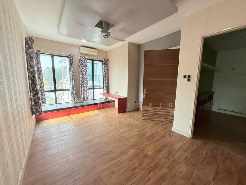 Untuk Dijual - Corner Lot 3 Storey Superlink 16 Sierra Sierra 2 Type Lyden