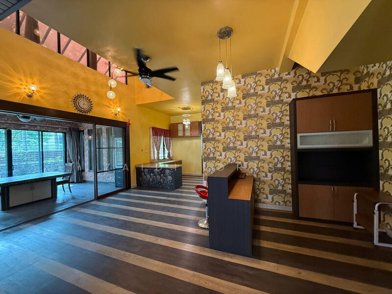 Untuk Dijual - Corner Lot 3 Storey Superlink 16 Sierra Sierra 2 Type Lyden